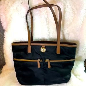 Michael Kors Kempton Medium Shoulder Bag Tote